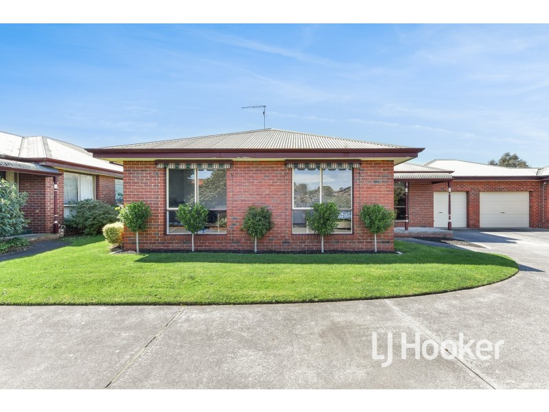 2/28A Henry Street, Pakenham VIC 3810