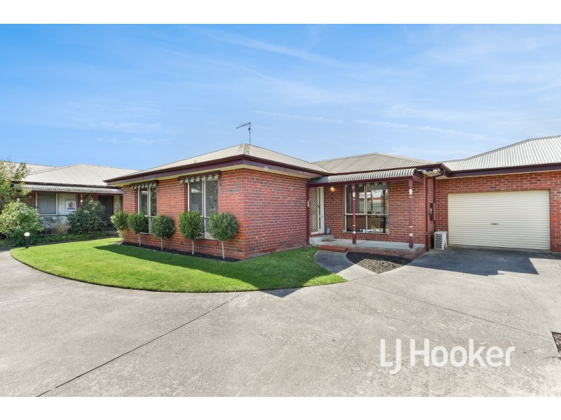 2/28A Henry Street, Pakenham VIC 3810