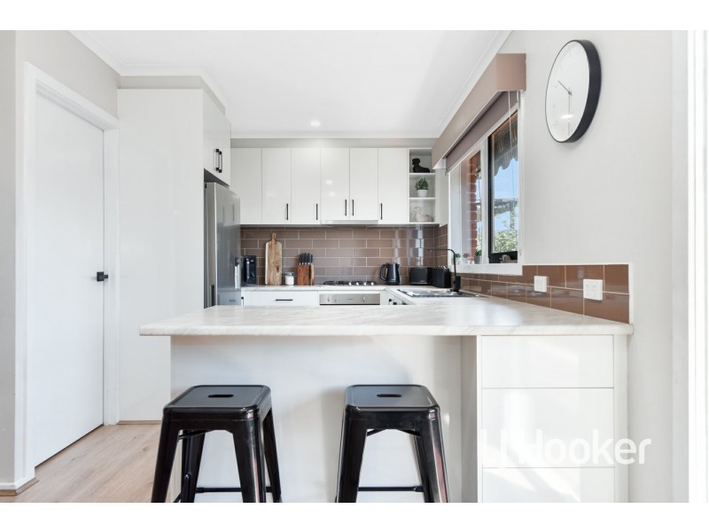 2/28A Henry Street, Pakenham VIC 3810