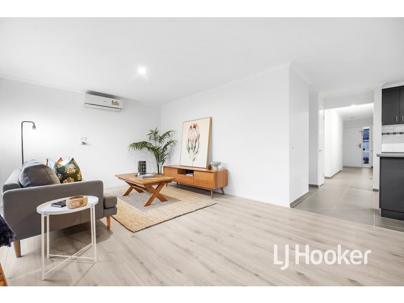 16/7 Syme Road, Pakenham VIC 3810