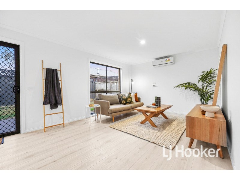 16/7 Syme Road, Pakenham VIC 3810