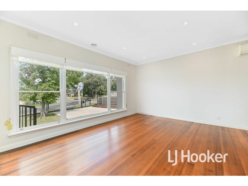 Unit 1/157 Ahern Road, Pakenham VIC 3810