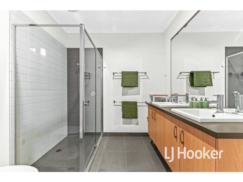 14 Sweet Pea Drive, Pakenham VIC 3810