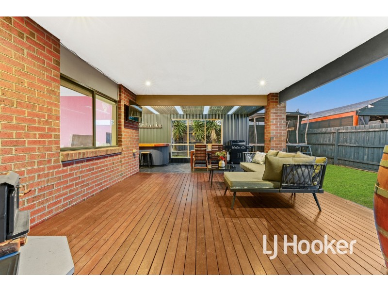 14 Sweet Pea Drive, Pakenham VIC 3810