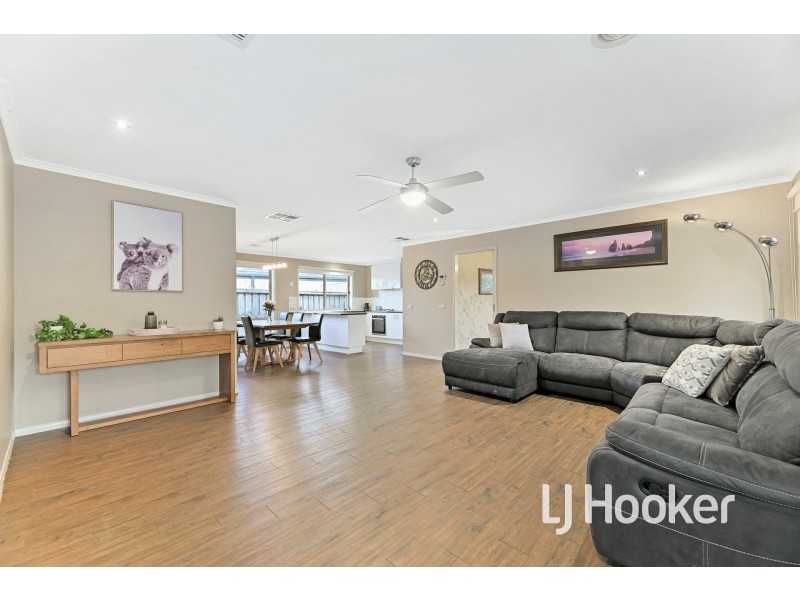 3 Bohemia Crescent, Pakenham VIC 3810