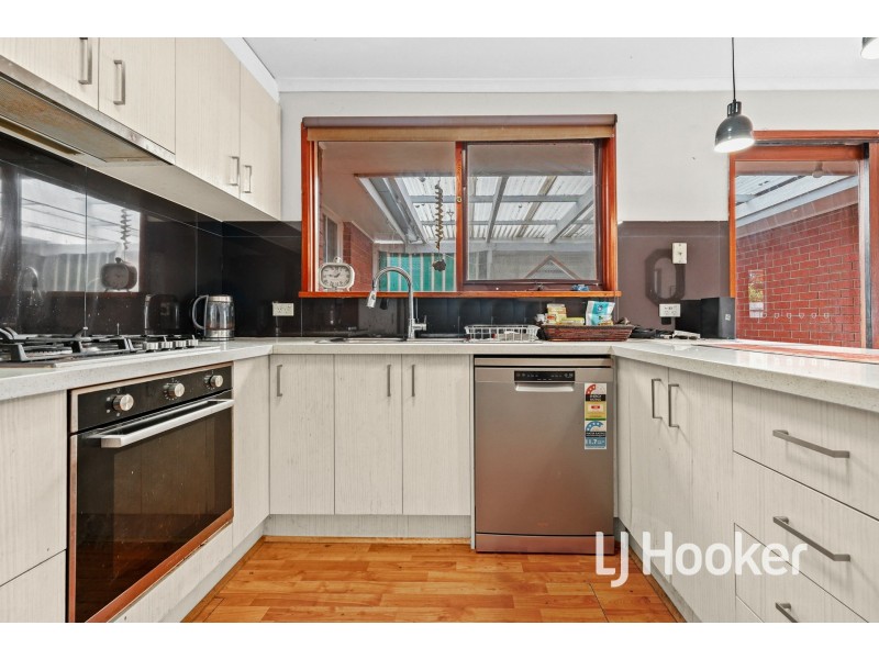 3 Anita Place, Pakenham VIC 3810