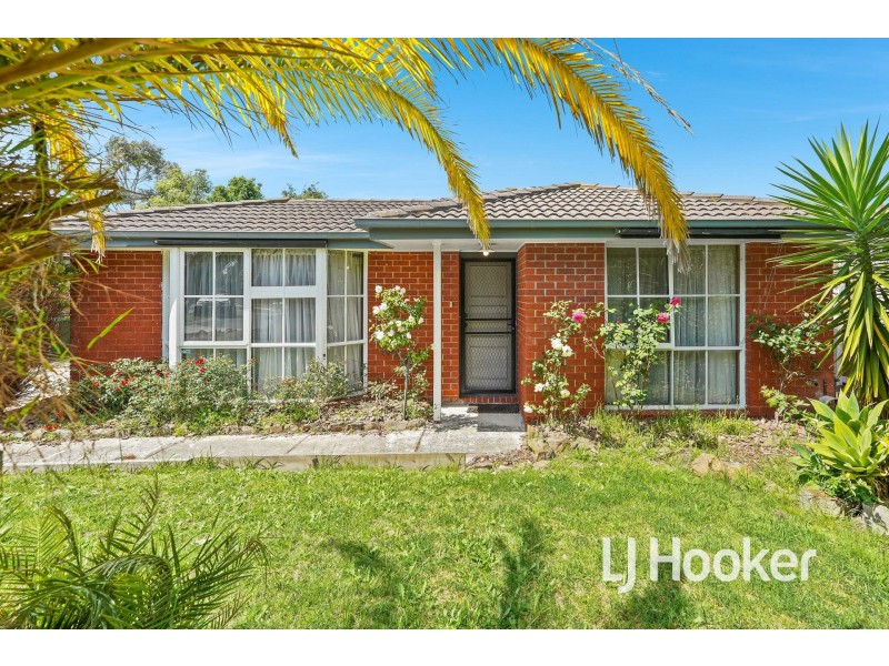 3 Anita Place, Pakenham VIC 3810