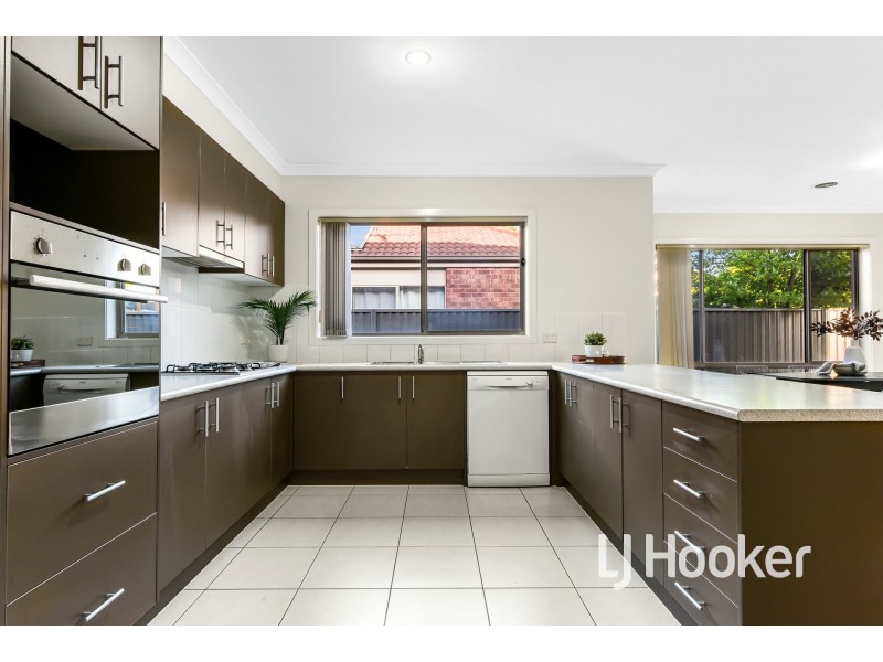 5 Sarton Link, Pakenham VIC 3810