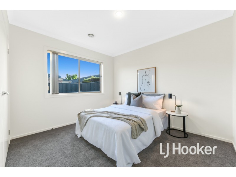 5 Sarton Link, Pakenham VIC 3810