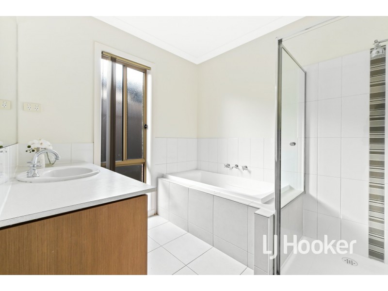 5 Sarton Link, Pakenham VIC 3810