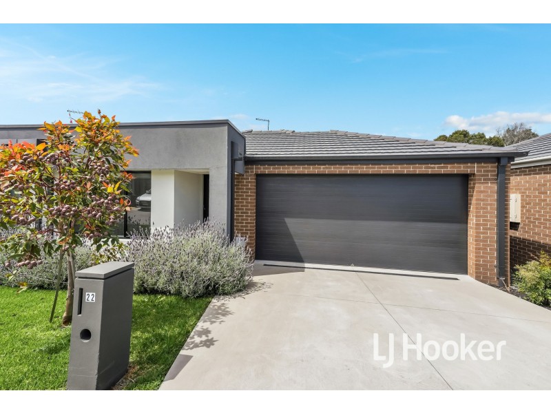 22 Expedition Circuit, Pakenham VIC 3810