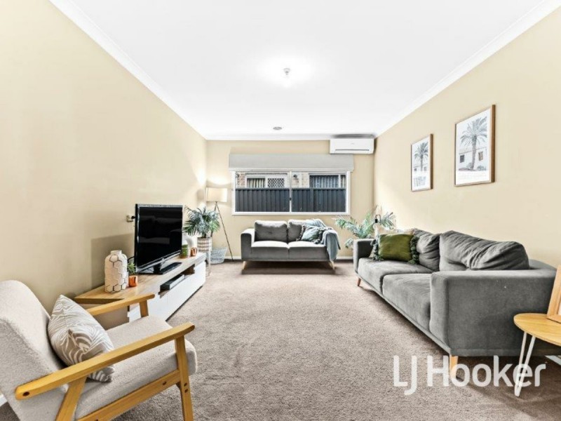 12 Bailey Place, Pakenham VIC 3810