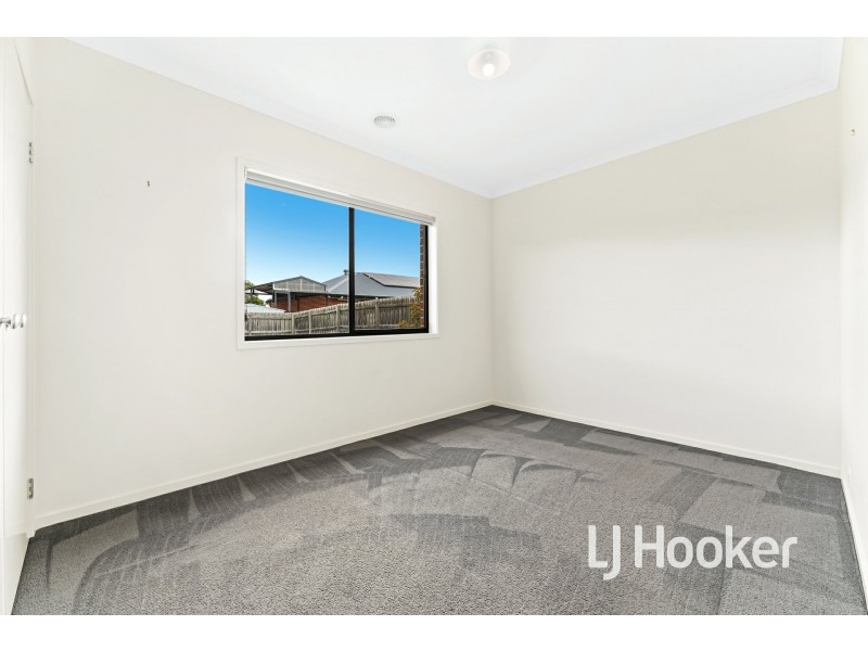 27 Silver Way, Koo Wee Rup VIC 3981