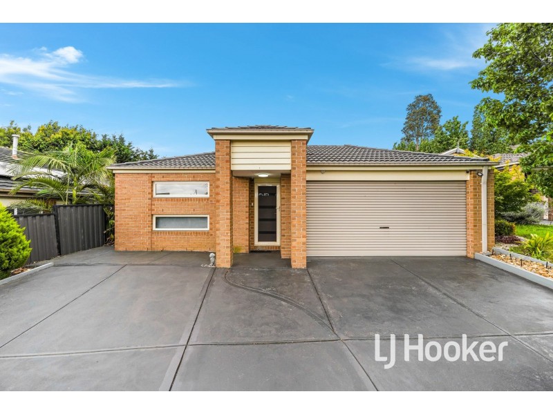 30 Lucerne Circuit, Pakenham VIC 3810