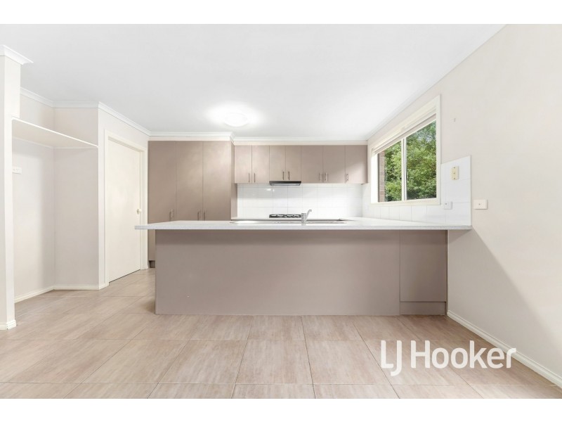 30 Lucerne Circuit, Pakenham VIC 3810