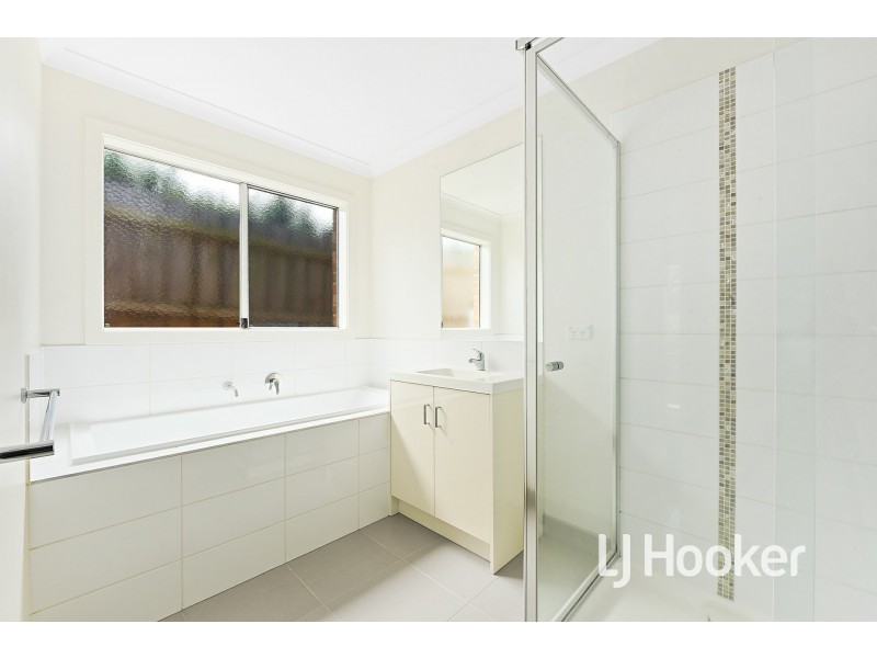 6 Telford Circuit, Drouin VIC 3818