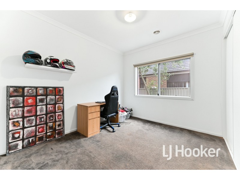 21 Egret Way, Pakenham VIC 3810