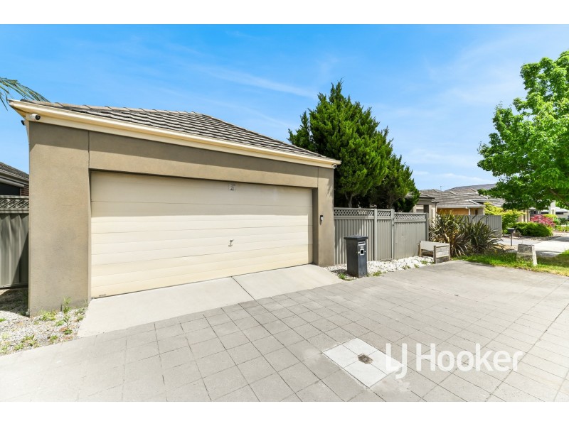 21 Egret Way, Pakenham VIC 3810