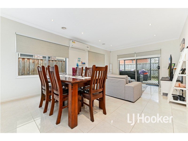 15 Longmeadow Road, Officer VIC 3809