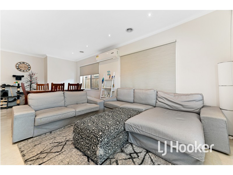 15 Longmeadow Road, Officer VIC 3809