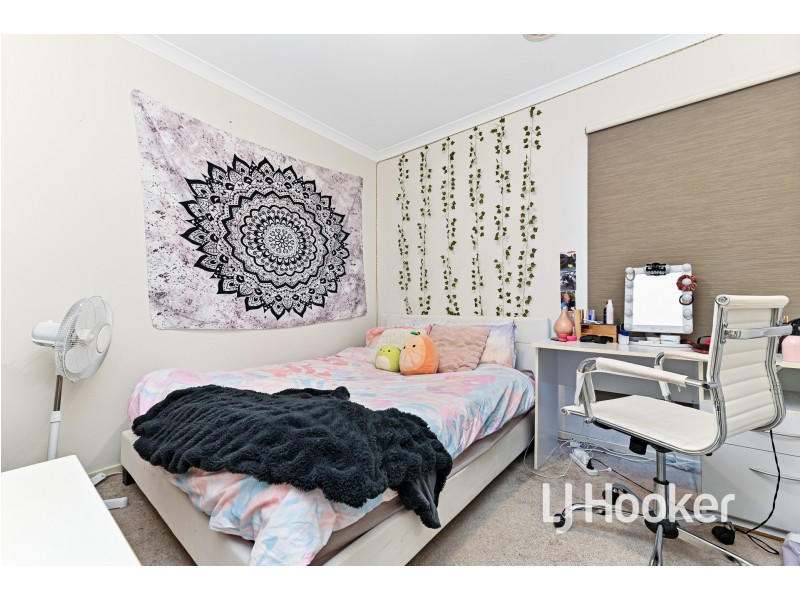 15 Longmeadow Road, Officer VIC 3809