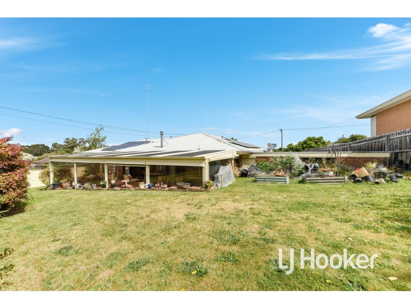 2 Elizabeth Court, Pakenham VIC 3810