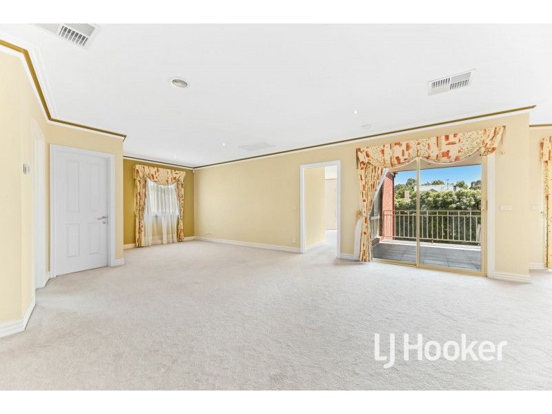 48 Fairholme Boulevard, Berwick VIC 3806