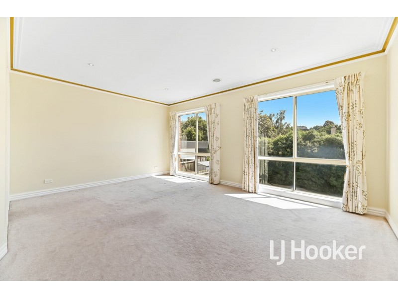 48 Fairholme Boulevard, Berwick VIC 3806