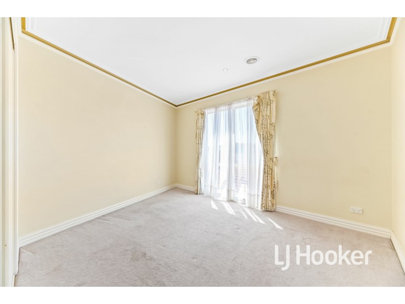 48 Fairholme Boulevard, Berwick VIC 3806