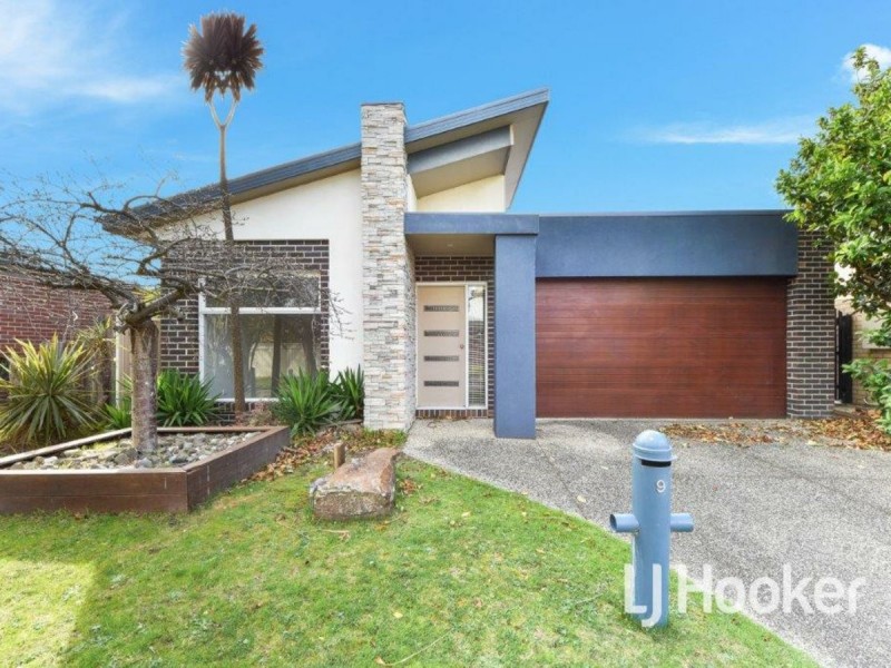 9 Portland Road, Pakenham VIC 3810