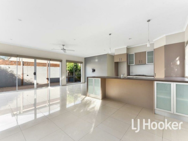 9 Portland Road, Pakenham VIC 3810