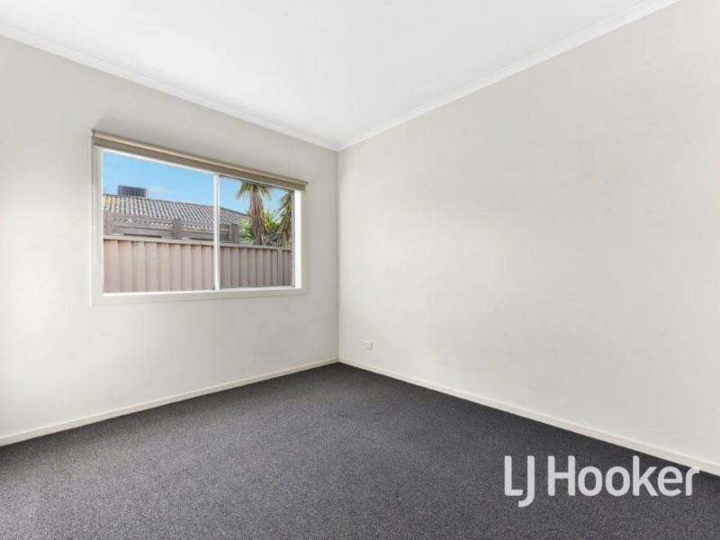 9 Portland Road, Pakenham VIC 3810