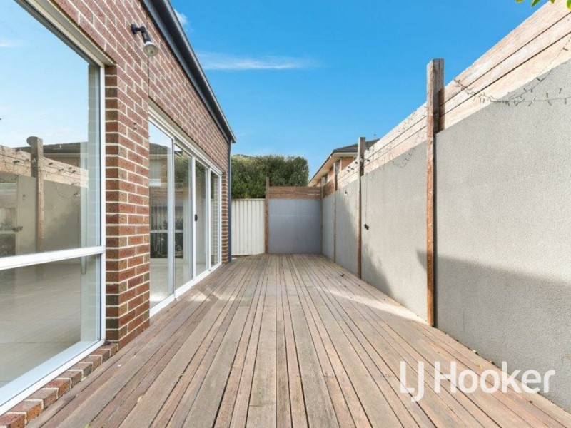 9 Portland Road, Pakenham VIC 3810