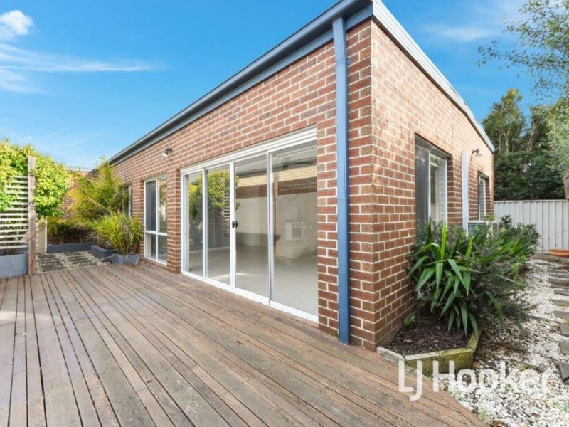 9 Portland Road, Pakenham VIC 3810