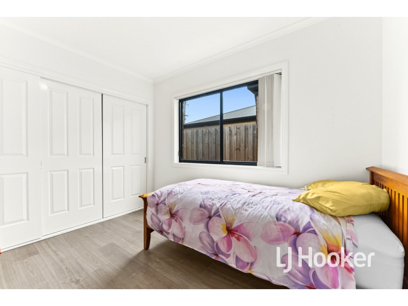 22/103 Army Road, Pakenham VIC 3810