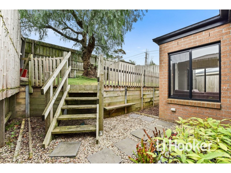 22/103 Army Road, Pakenham VIC 3810