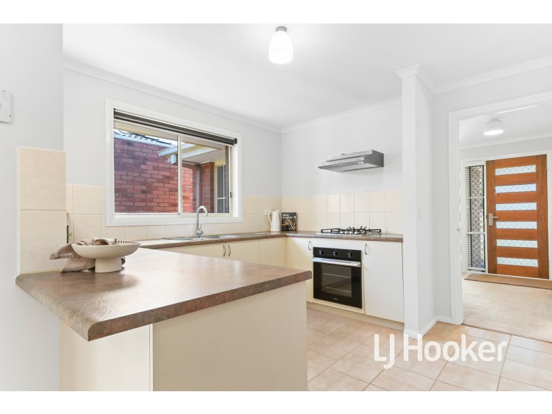 4/1 O’Shannessy Street, Pakenham VIC 3810