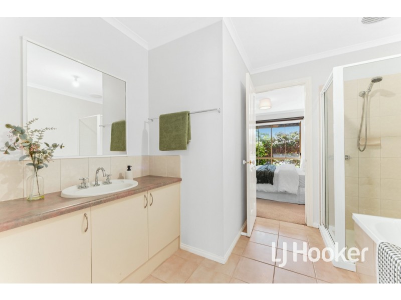 4/1 O’Shannessy Street, Pakenham VIC 3810