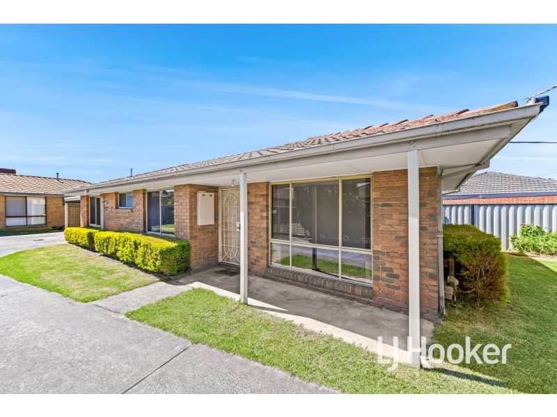 1/3 Parkview Close, Dandenong VIC 3175
