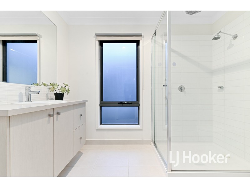 18 Lindeman Street, Berwick VIC 3806