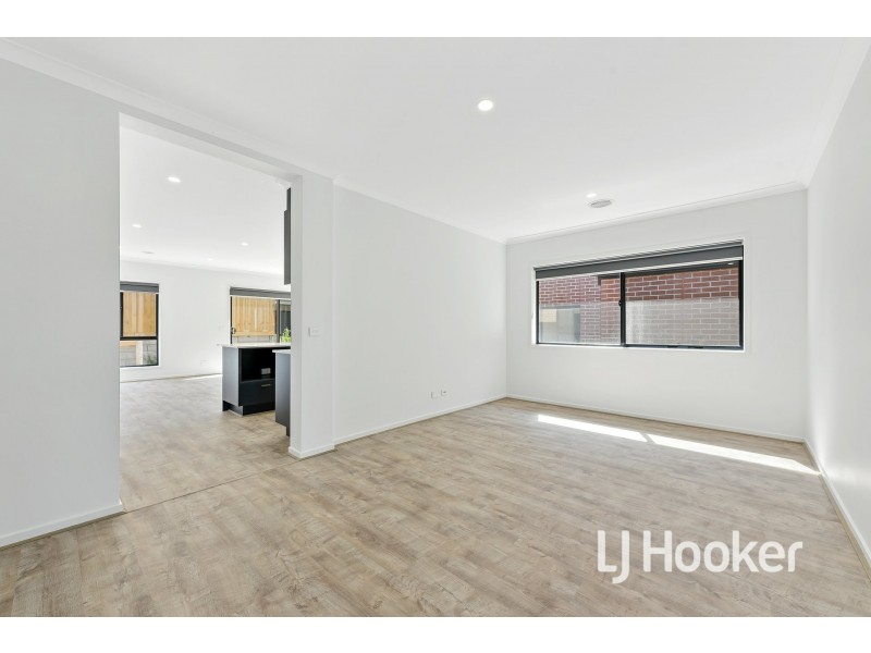 83 Timbertop Boulevard, Officer VIC 3809