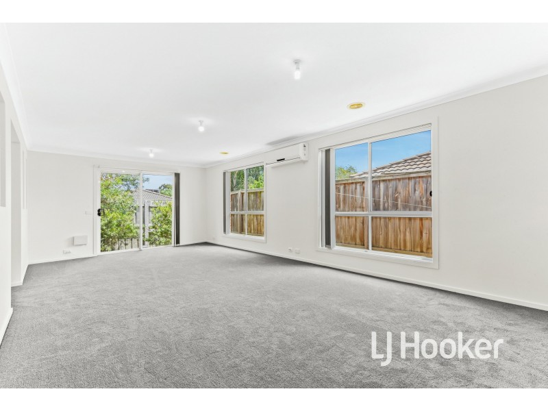 20 Kimberley Grove, Pakenham VIC 3810