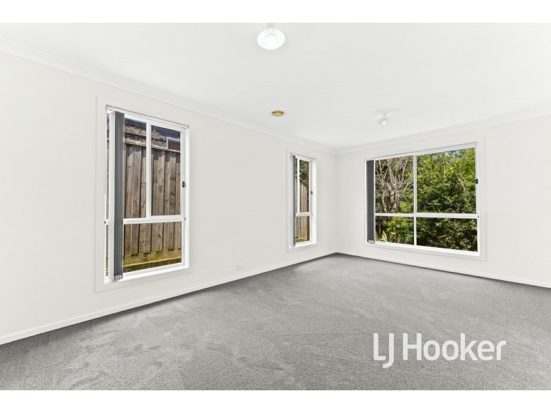 20 Kimberley Grove, Pakenham VIC 3810