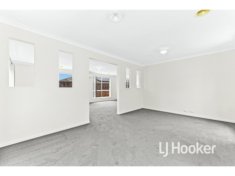 20 Kimberley Grove, Pakenham VIC 3810