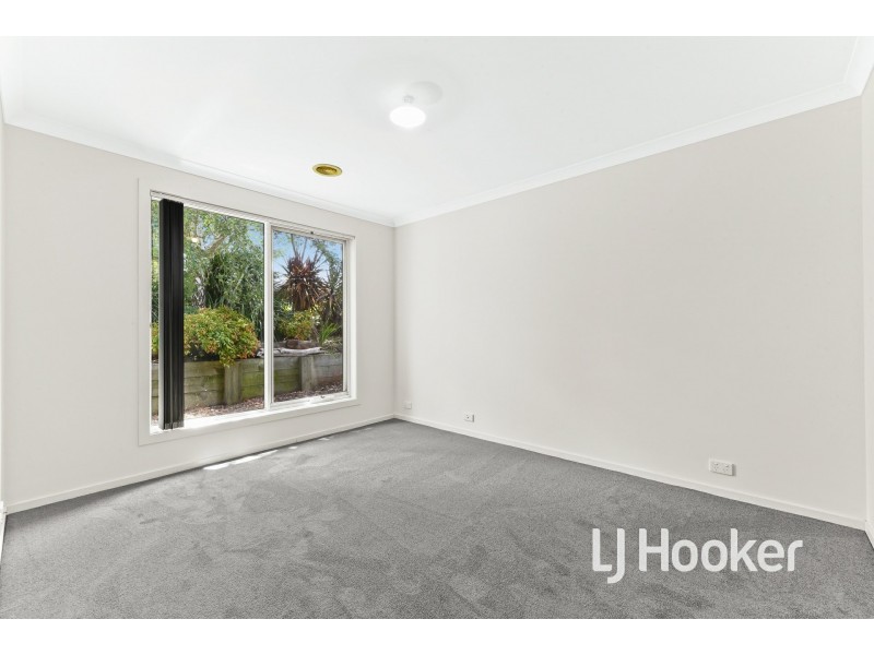 20 Kimberley Grove, Pakenham VIC 3810