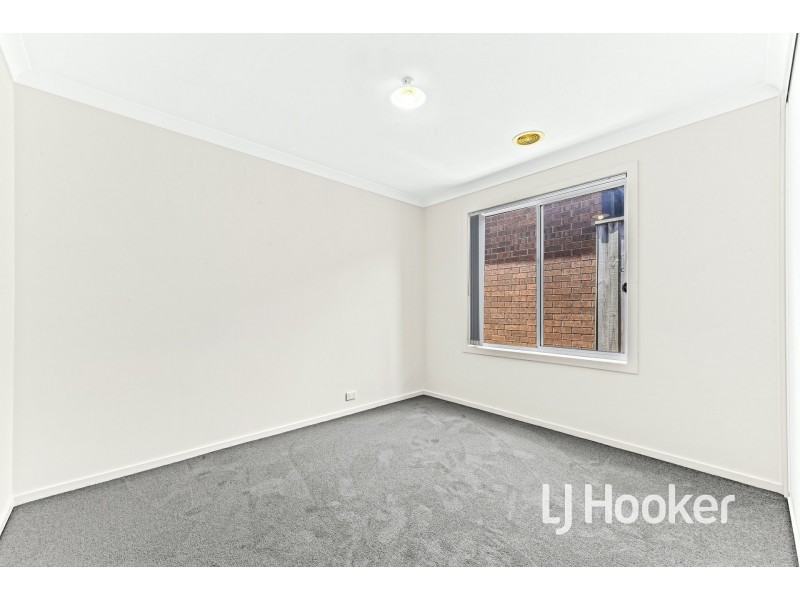20 Kimberley Grove, Pakenham VIC 3810