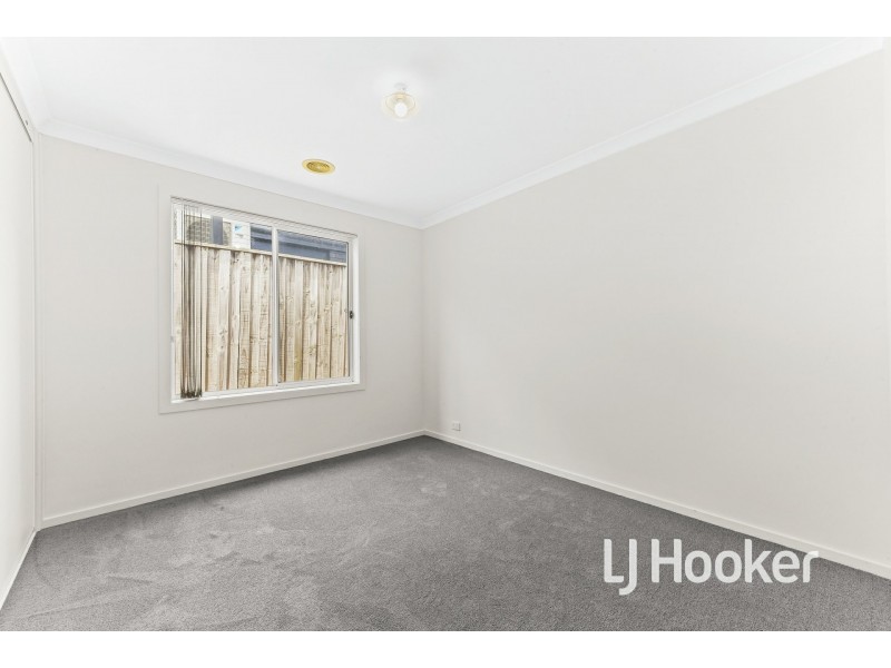 20 Kimberley Grove, Pakenham VIC 3810