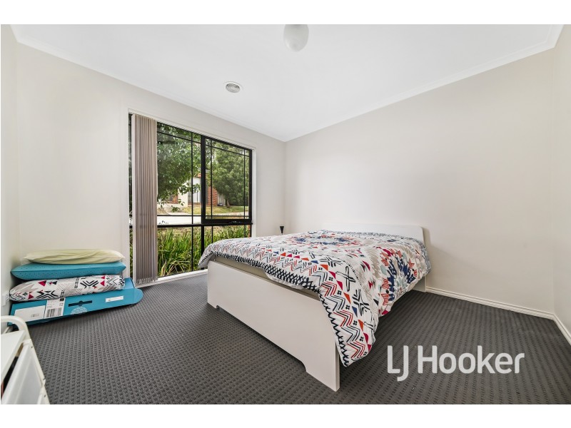 21/107 Army Road, Pakenham VIC 3810