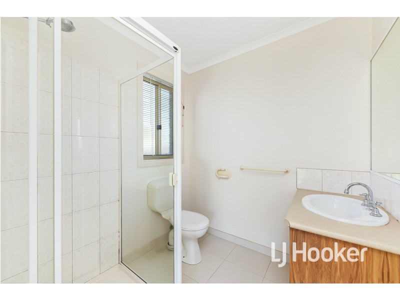 12 Gillian Place, Pakenham VIC 3810