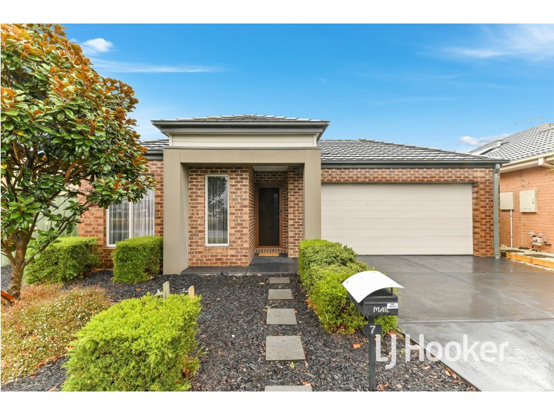 7 Ivy Leaf Road, Pakenham VIC 3810